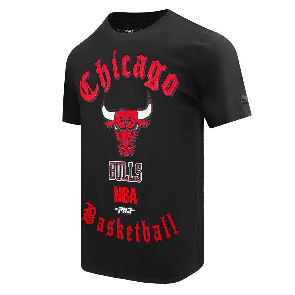 CHICAGO BULLS MEN'S S/S TEE OLD ENGLISH