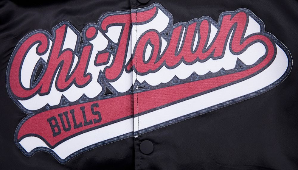CHICAGO BULLS SCRIPT TAIL SATIN JACKET