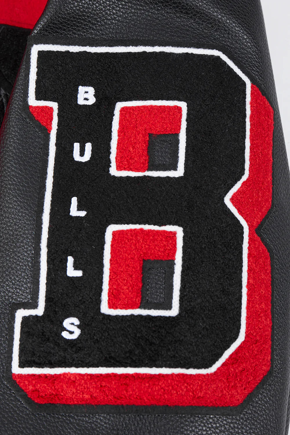 NBA CHICAGO BULLS OLD ENGLISH MEN'S RIB WOOL VARSITY JACKET