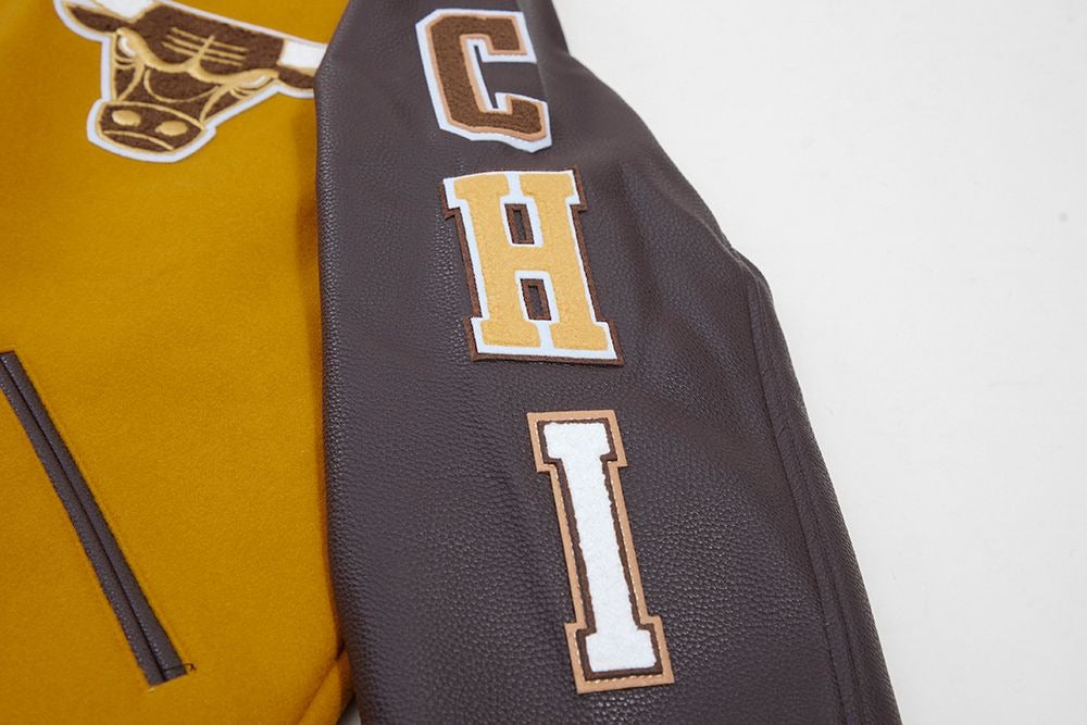 CHICAGO BULLS CLASSIC WOOL VARSITY JACKET