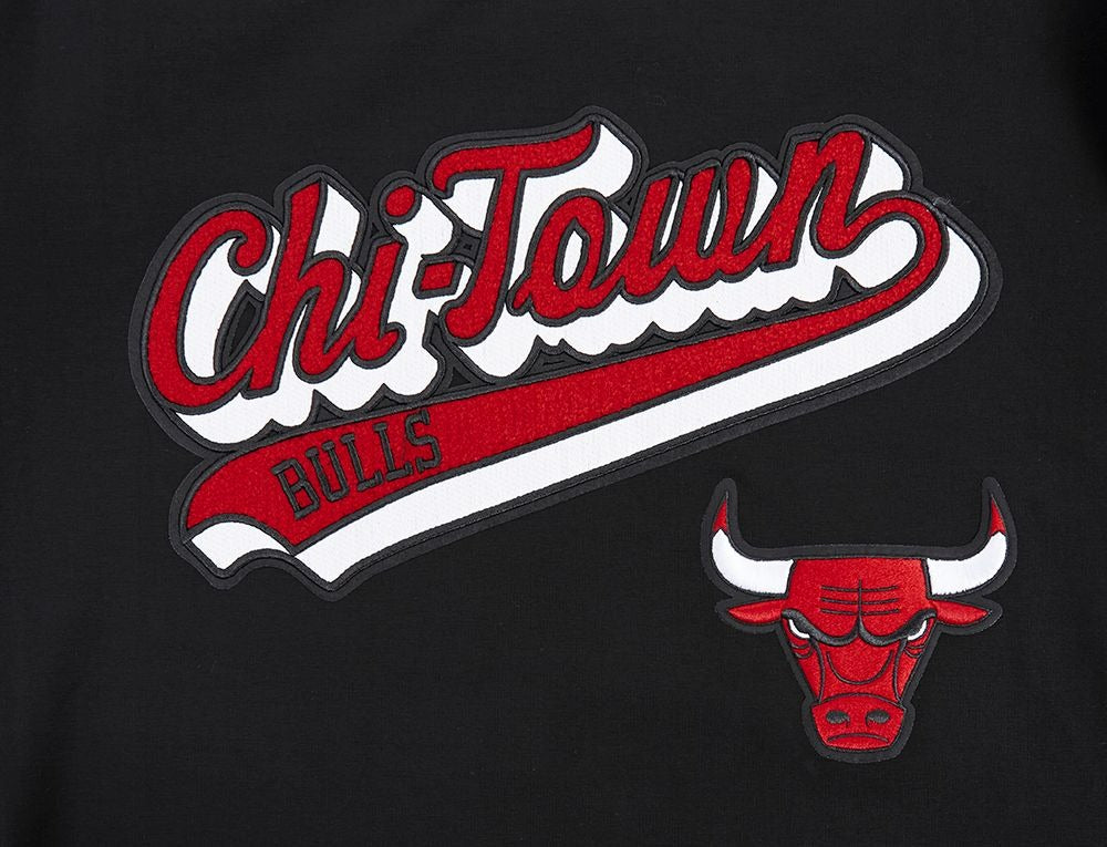 CHICAGO BULLS SCRIPT TAIL SJ TEE