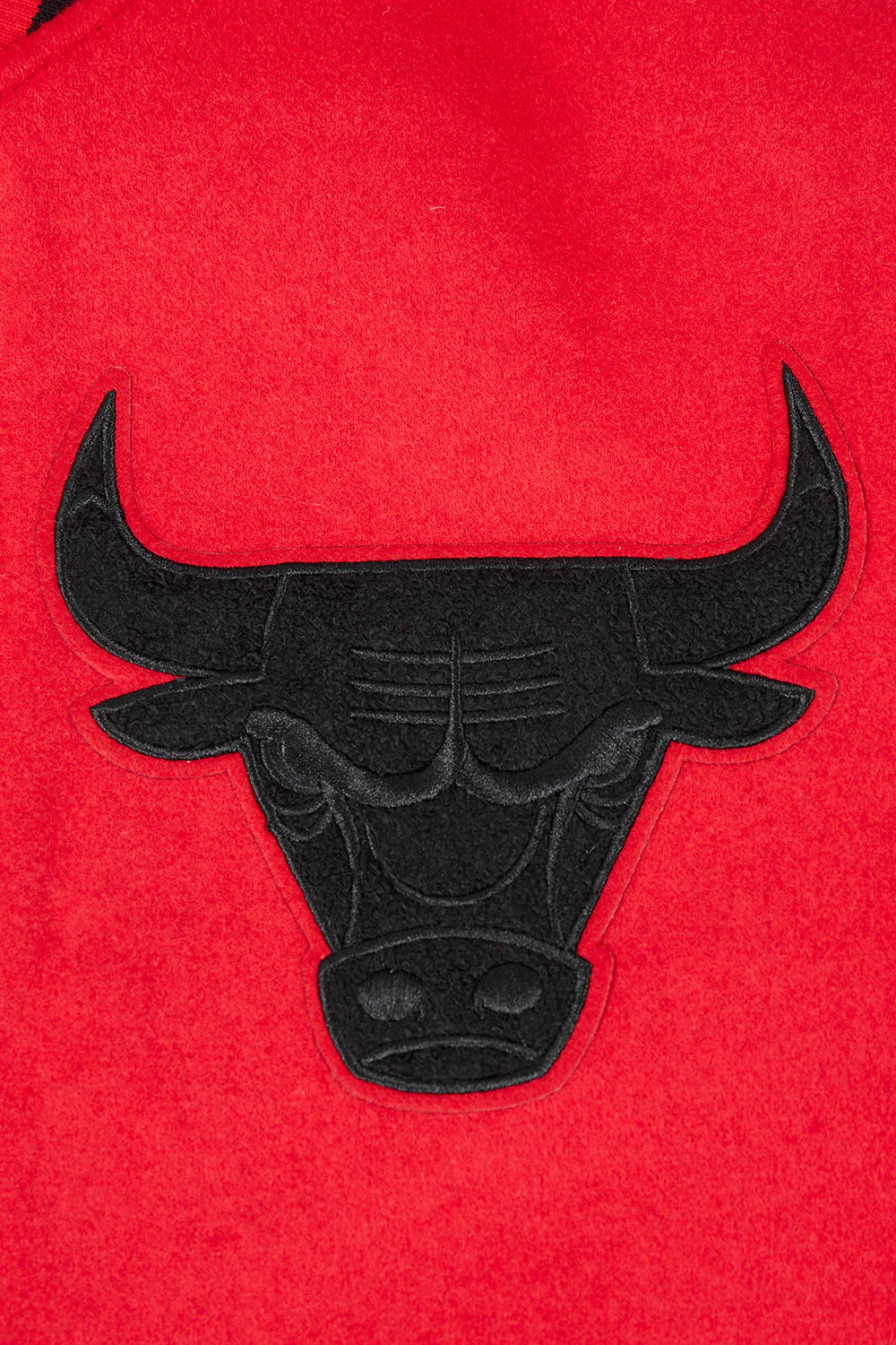 NBA CHICAGO BULLS OLD ENGLISH MEN'S RIB WOOL VARSITY JACKET