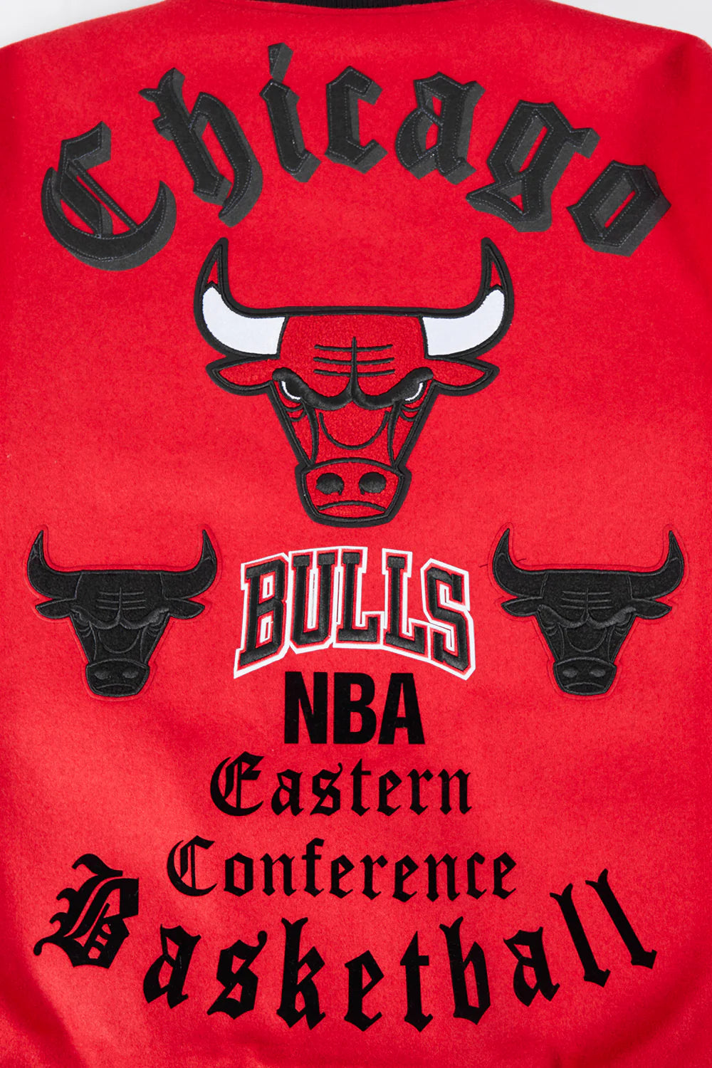 NBA CHICAGO BULLS OLD ENGLISH MEN'S RIB WOOL VARSITY JACKET