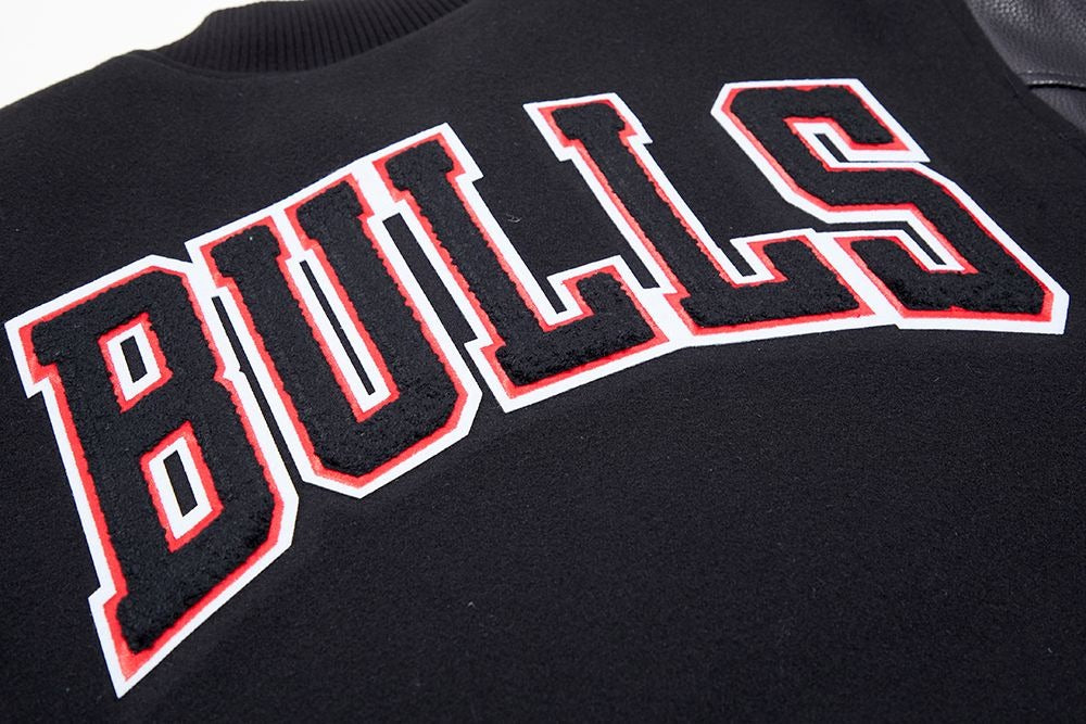 CHICAGO BULLS CLASSIC WOOL VARSITY JACKET