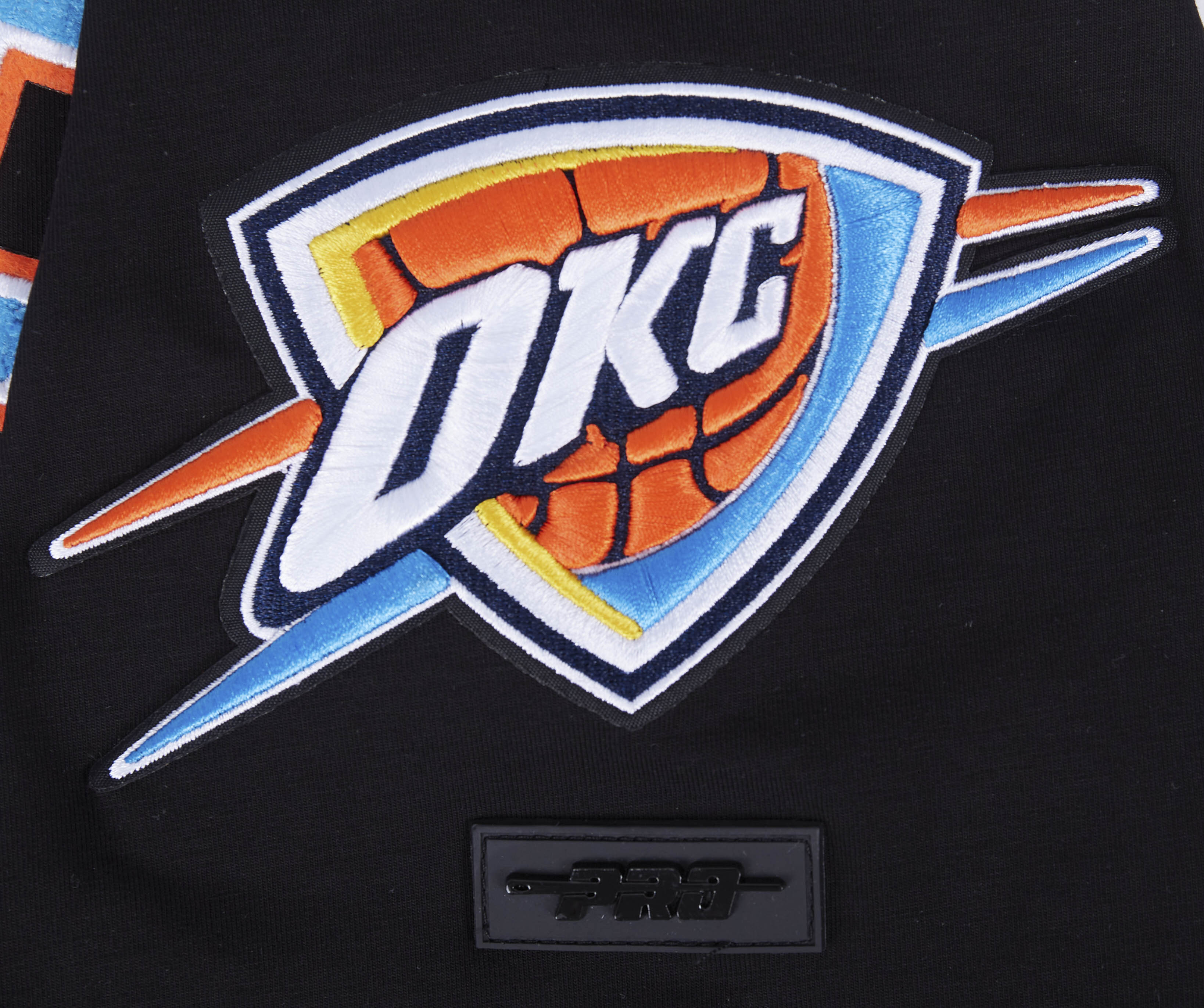 NBA OKLAHOMA CITY THUNDER CLASSIC CHENILLE MEN'S TEE
